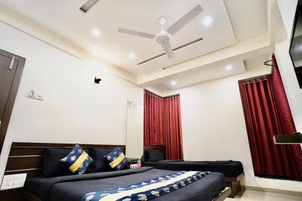 Room image 3