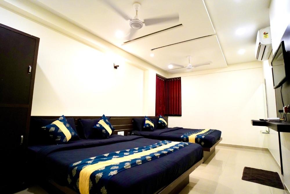 Room image 4