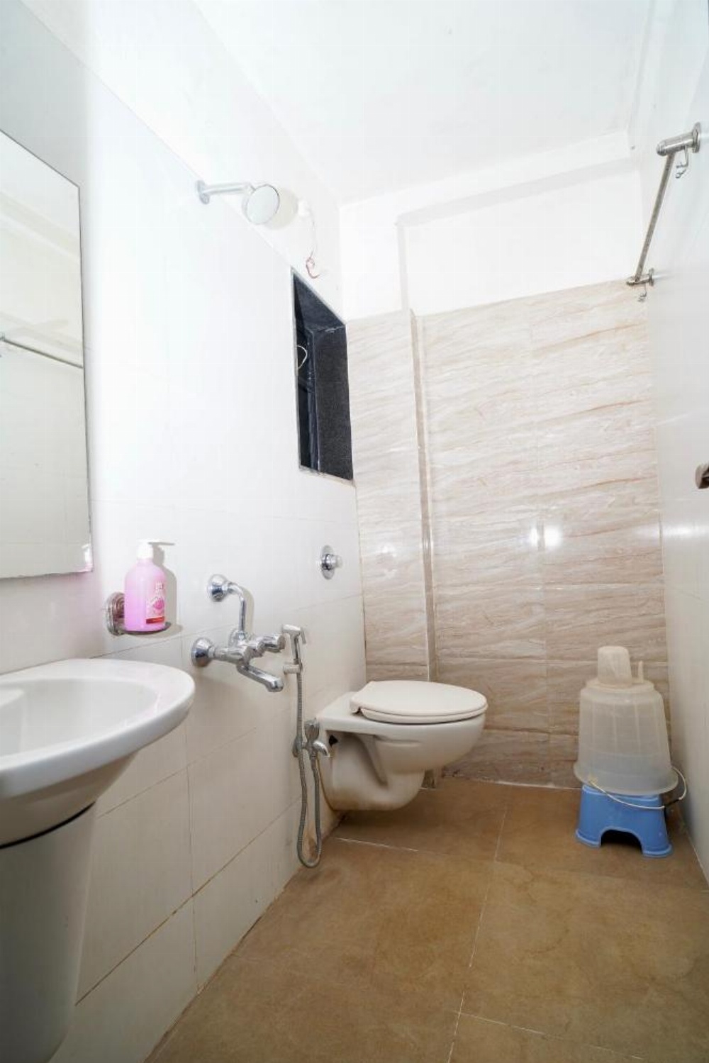 Room image 5