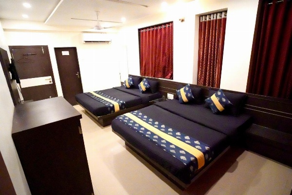 Hotel Shri Govind Main image